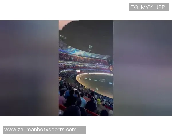 梅西苏牙德保罗齐聚海得拉巴球场包厢观赛引发球迷热议